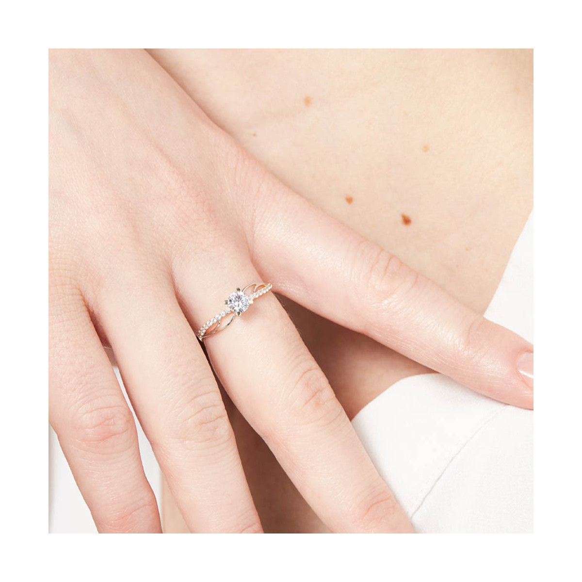 Bague Or bicolore 375/1000 et zirconium Bague "Secret" Or bicolore