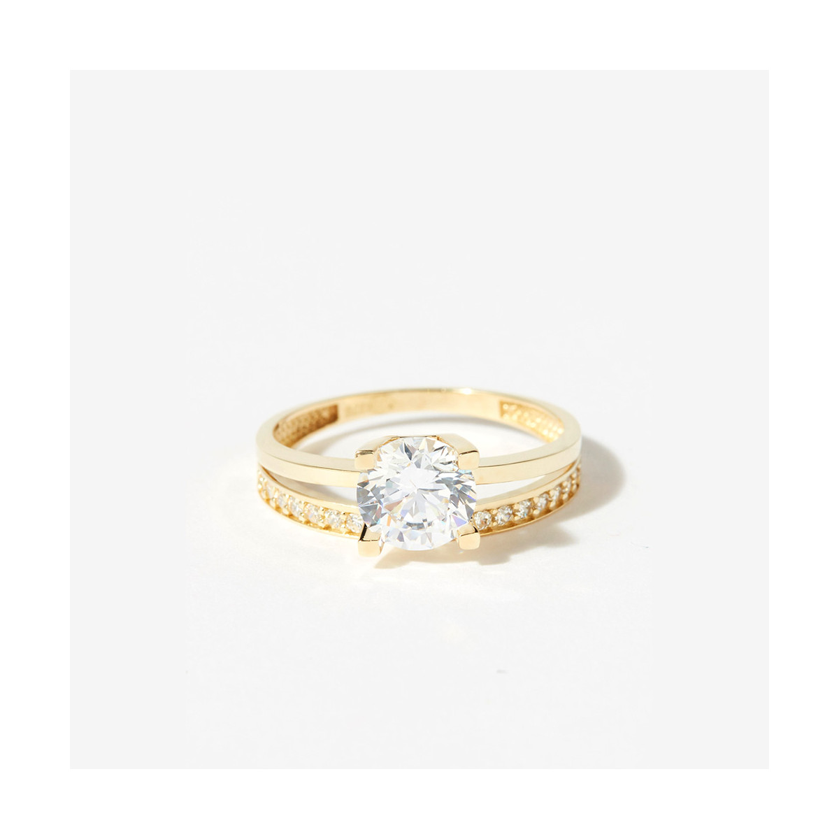 Bague Or jaune 375/1000 et zirconium Bague "Rêverie" Or jaune