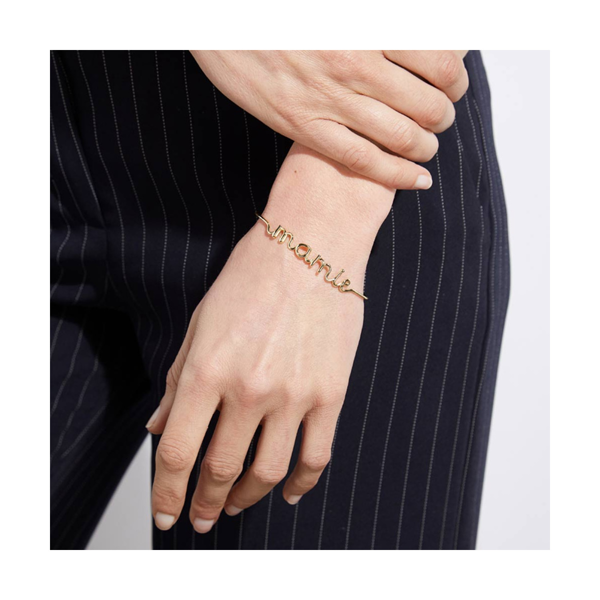 "MAMIE" bracelet fil lettering doré à message
