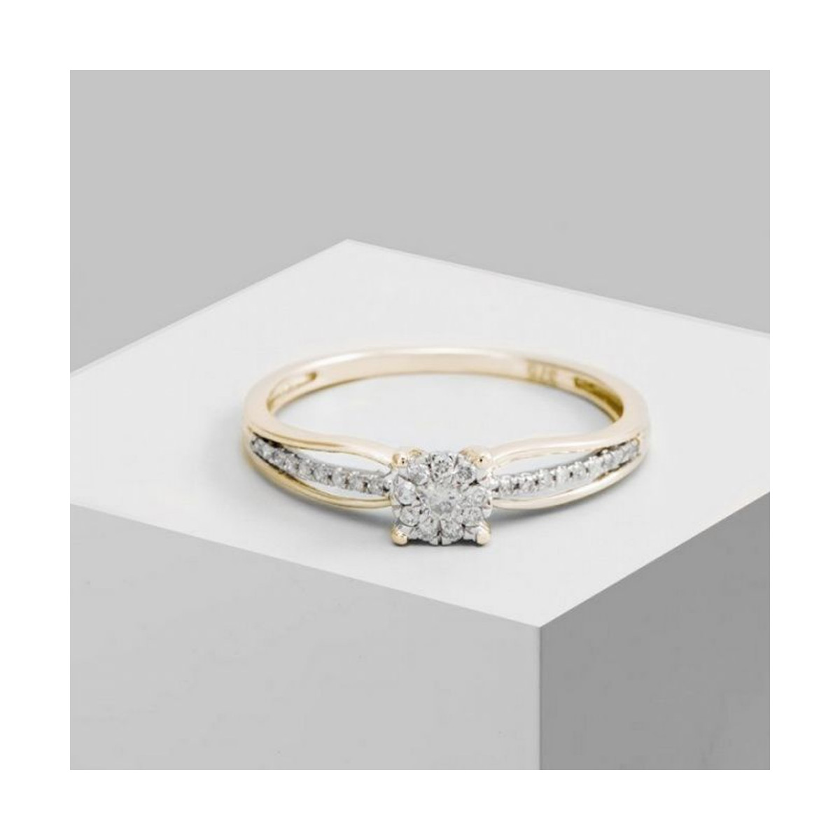 Bague " Eliane" Or jaune et Diamant