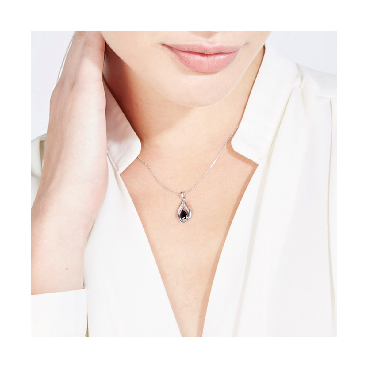 Pendentif "Isolde" Or blanc et Saphir