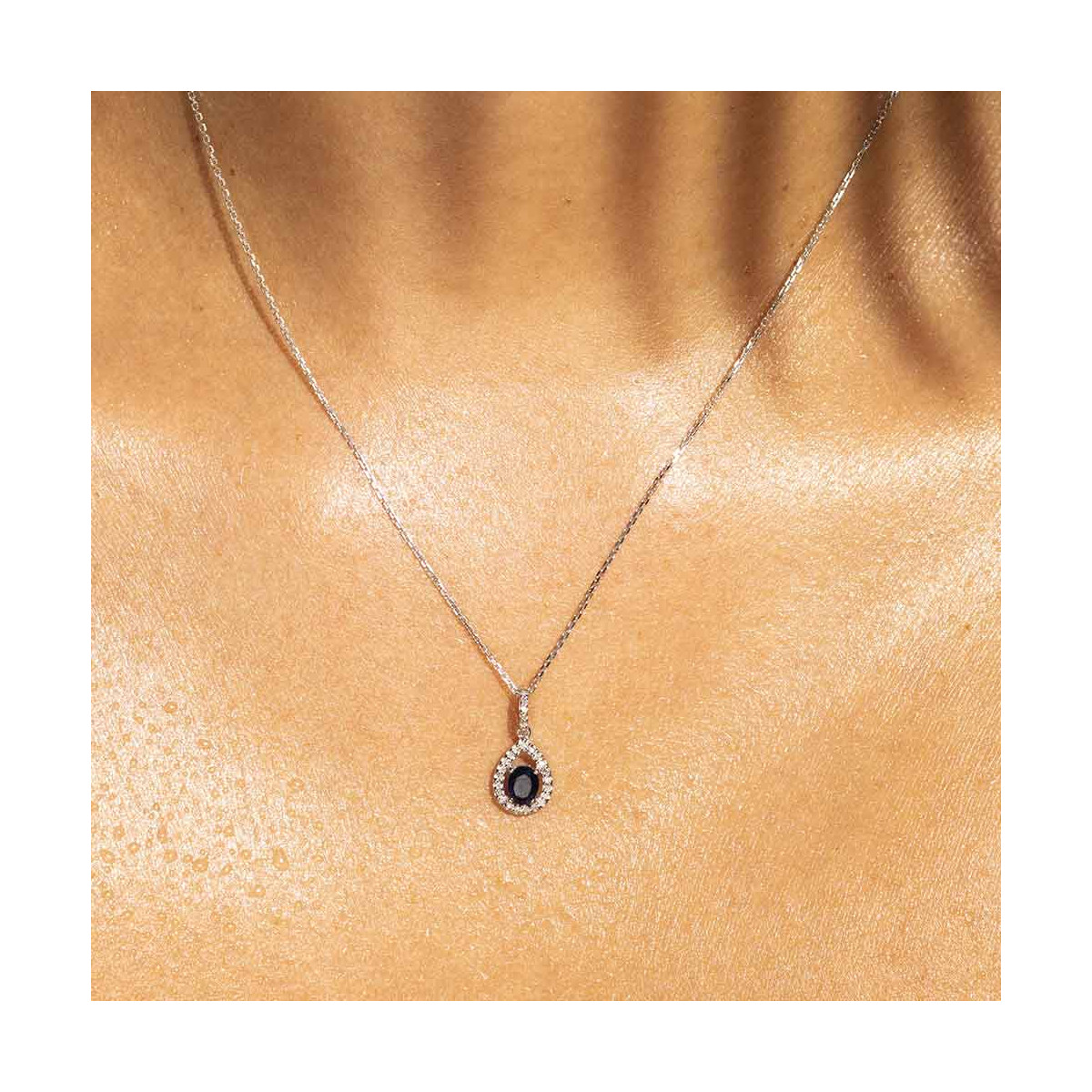 Pendentif "Pégase Noble" Or blanc et Saphir