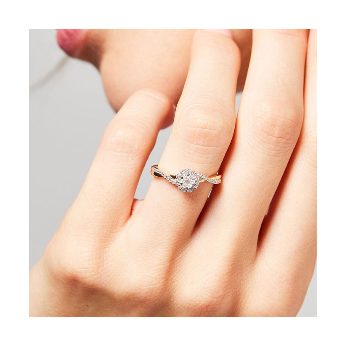 Bague " Coralie" Or jaune et Diamant