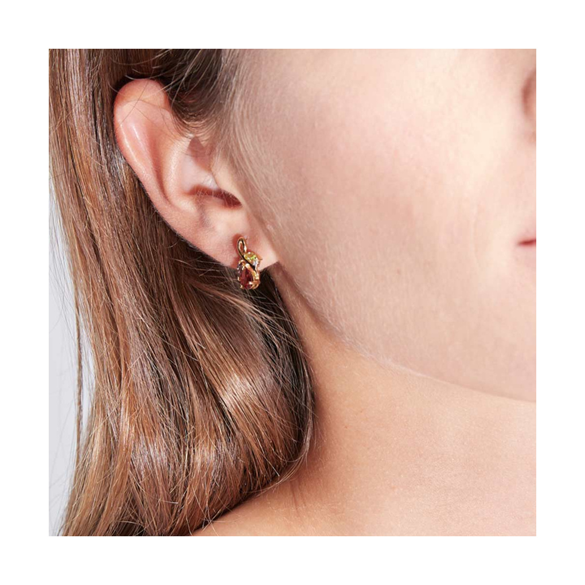 Boucles d'oreilles Or Jaune Diamant et Pierre précieuses Boucles d'oreilles Or Jaune Diamant et Pierre précieuses