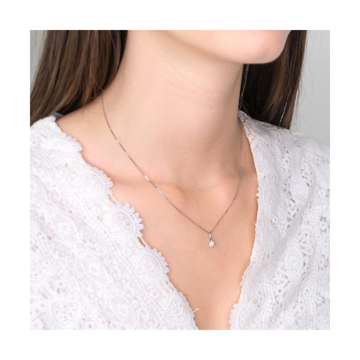 Pendentif Or Blanc et oxydes de zirconium"Le Messager Blanc" + chaîne argent offerte Pendentif "Arborescence" Or blanc