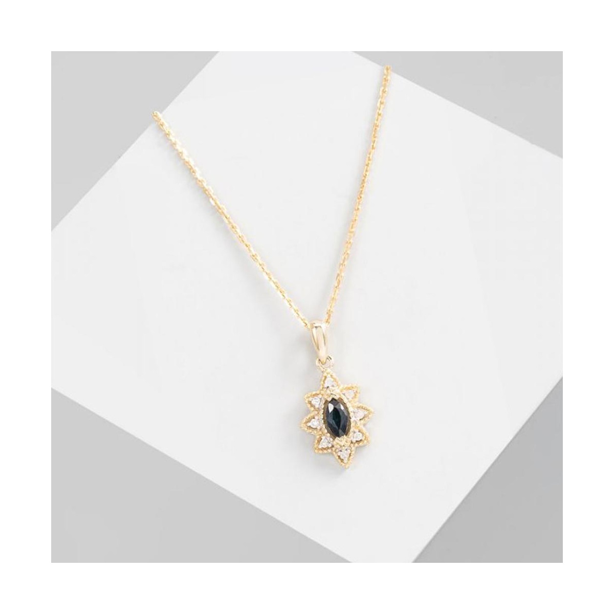 Pendentif Or Jaune Diamant et Saphir Pendentif "Hestia" Or jaune et Saphir