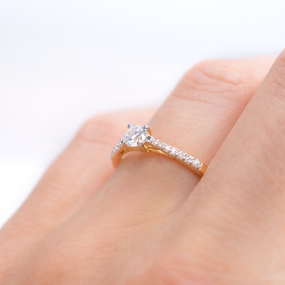 Solitaire "Dis moi oui" Or jaune et Diamants Bague "Athéna Sublime" Or jaune et Diamant