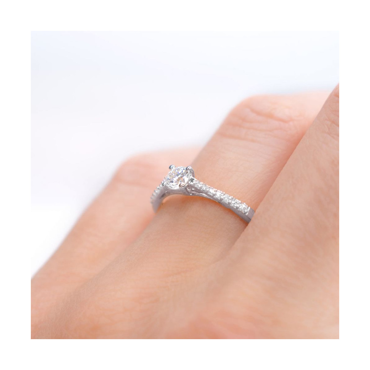 Solitaire "Dis moi oui" Or blanc et Diamants Bague "Athéna Sublime" Or blanc et Diamant