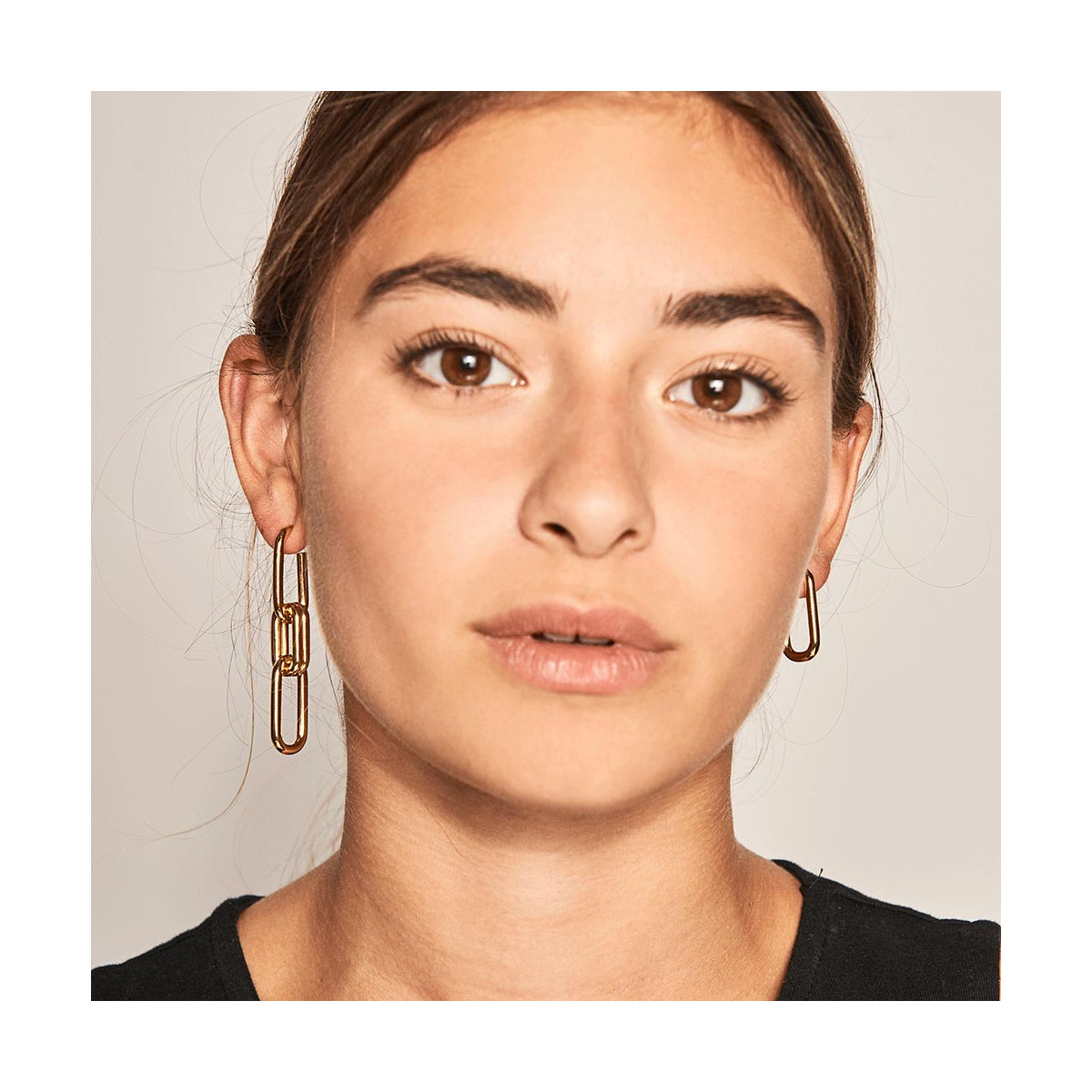 PDPAOLA Boucles d'Oreilles - MUZE GOLD - en métal doré PDPAOLA Boucles d'Oreilles - MUZE GOLD - en métal doré