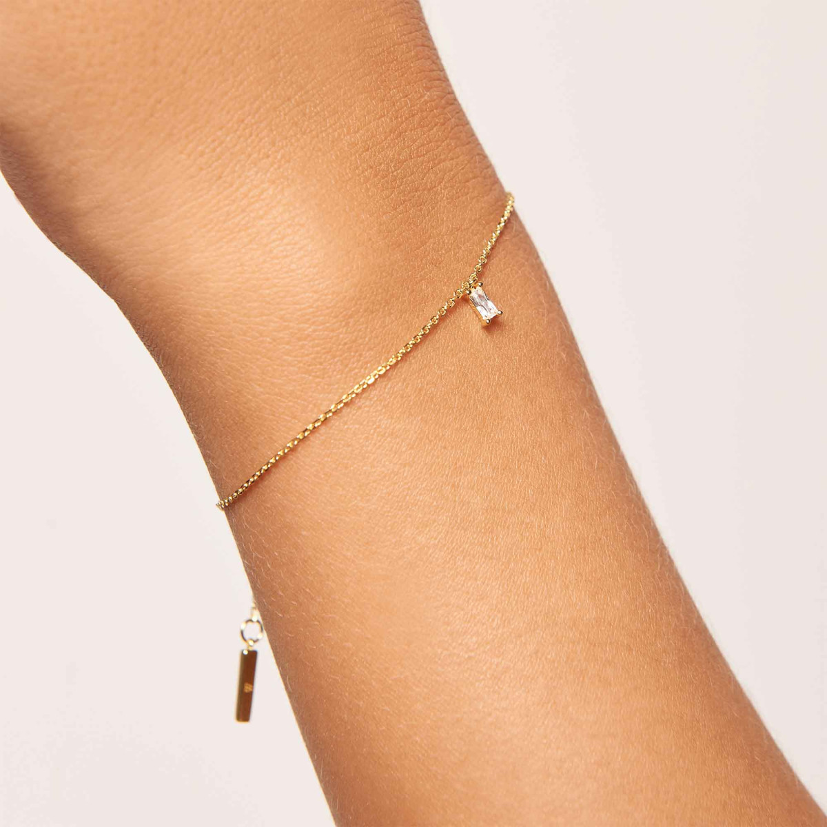 PDPAOLA Bracelet - ASANA GOLD -en argent doré PDPAOLA Bracelet - Asana Gold -en argent plaqué or - PU01-067-U