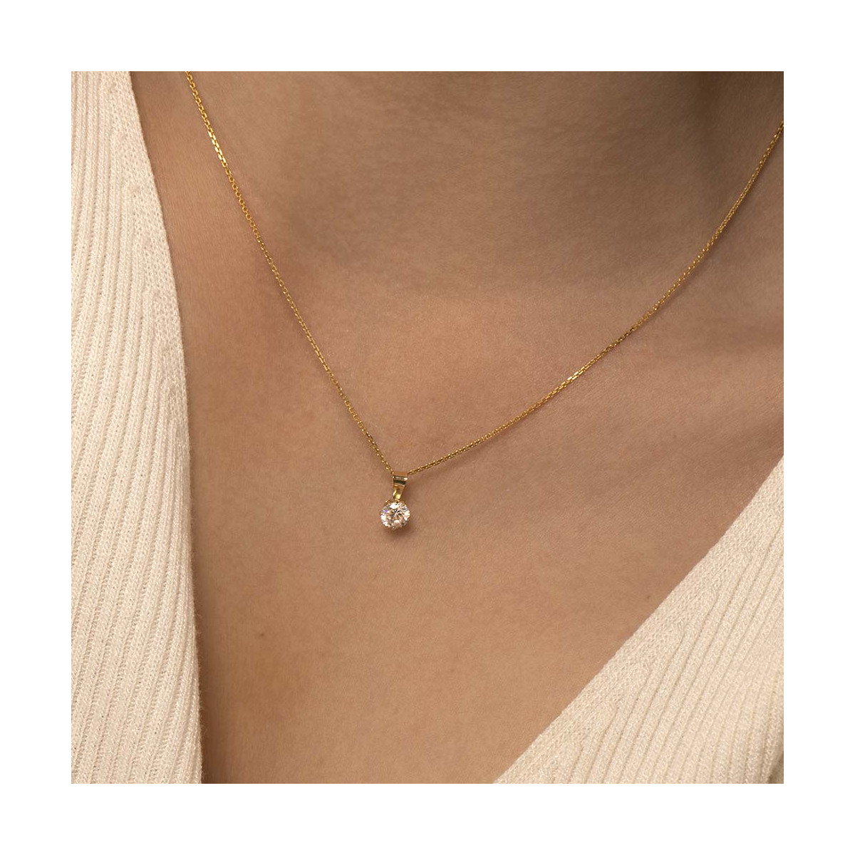 Pendentif Or Jaune 375/1000 et Zirconium Pendentif Or Jaune 375/1000 et Zirconium