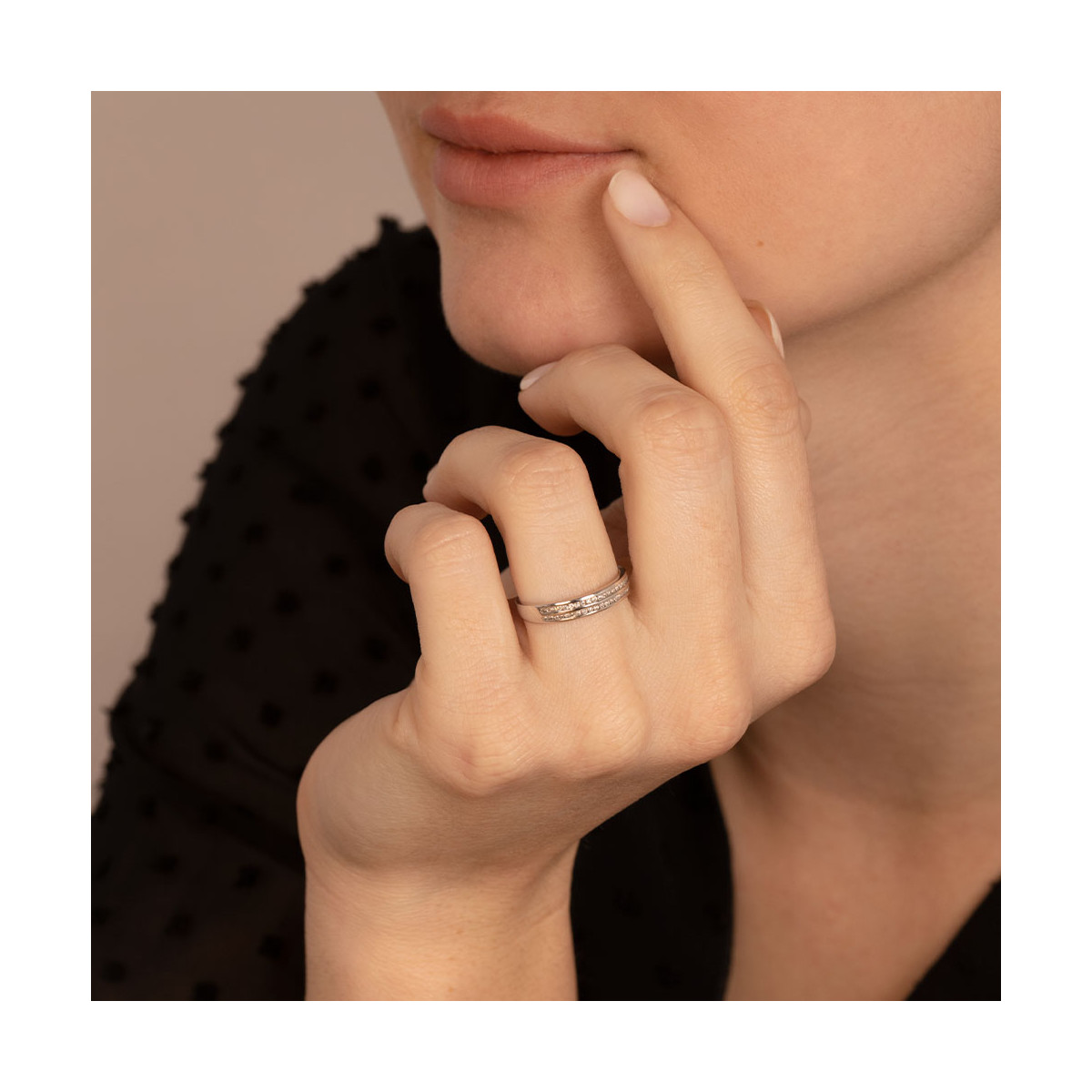 Bague Alliance "2 Rangs d'Amour" Or blanc et Diamants Bague "Attentive" Or blanc et Diamant