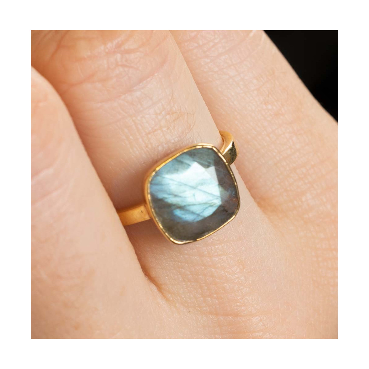 Bague dorée "Sia" Labradorite Bague "Chronésia" Labradorite Laiton doré