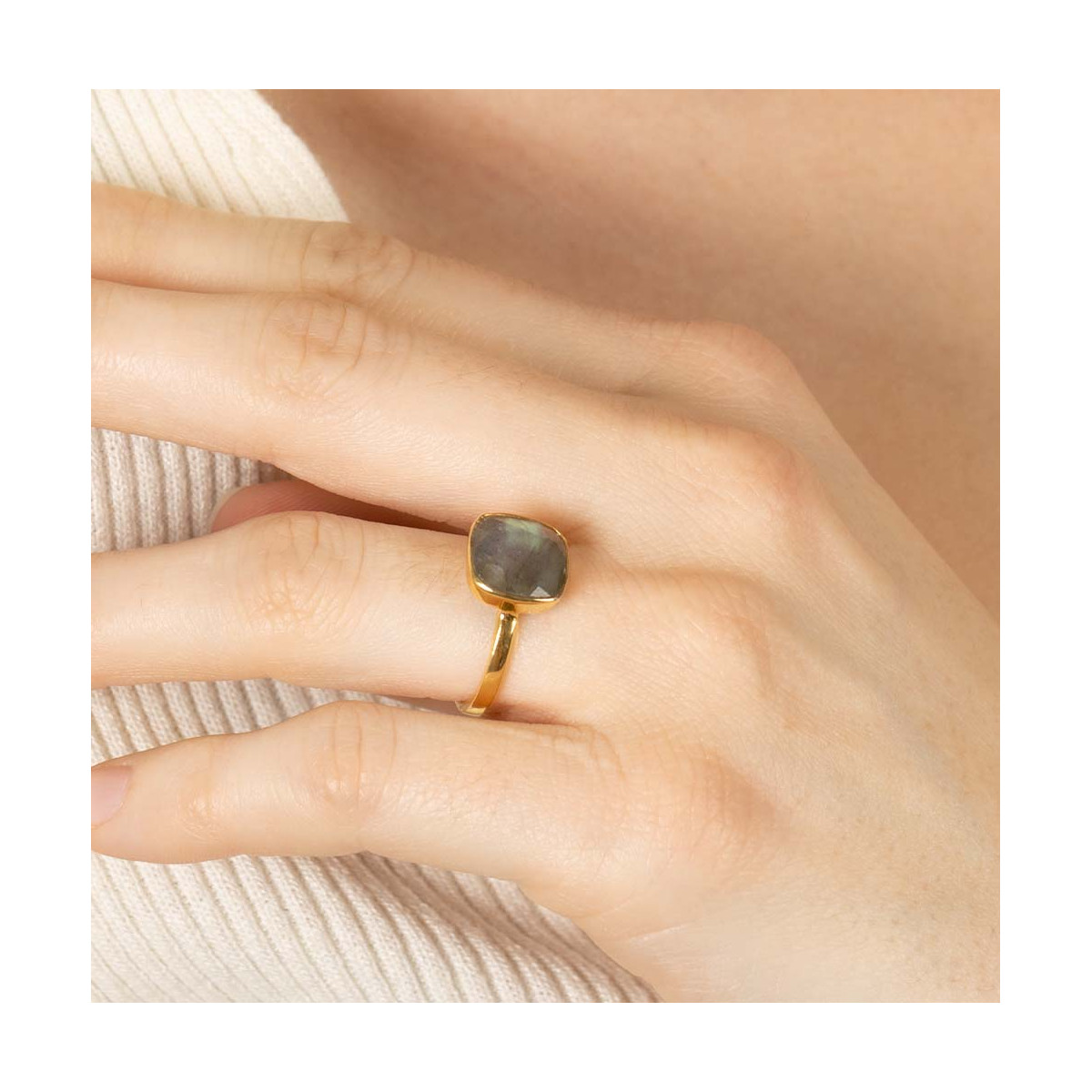 Bague dorée "Sia" Labradorite Bague "Chronésia" Labradorite Laiton doré