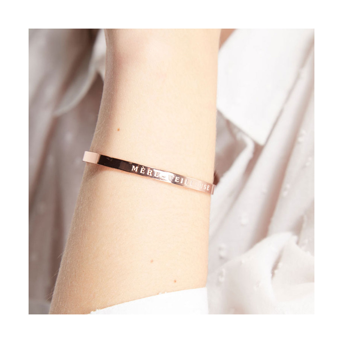 "MÈRE-VEILLEUSE" Jonc rosé bracelet à message Bracelet à message "Mère-Veilleuse" Laiton rosé
