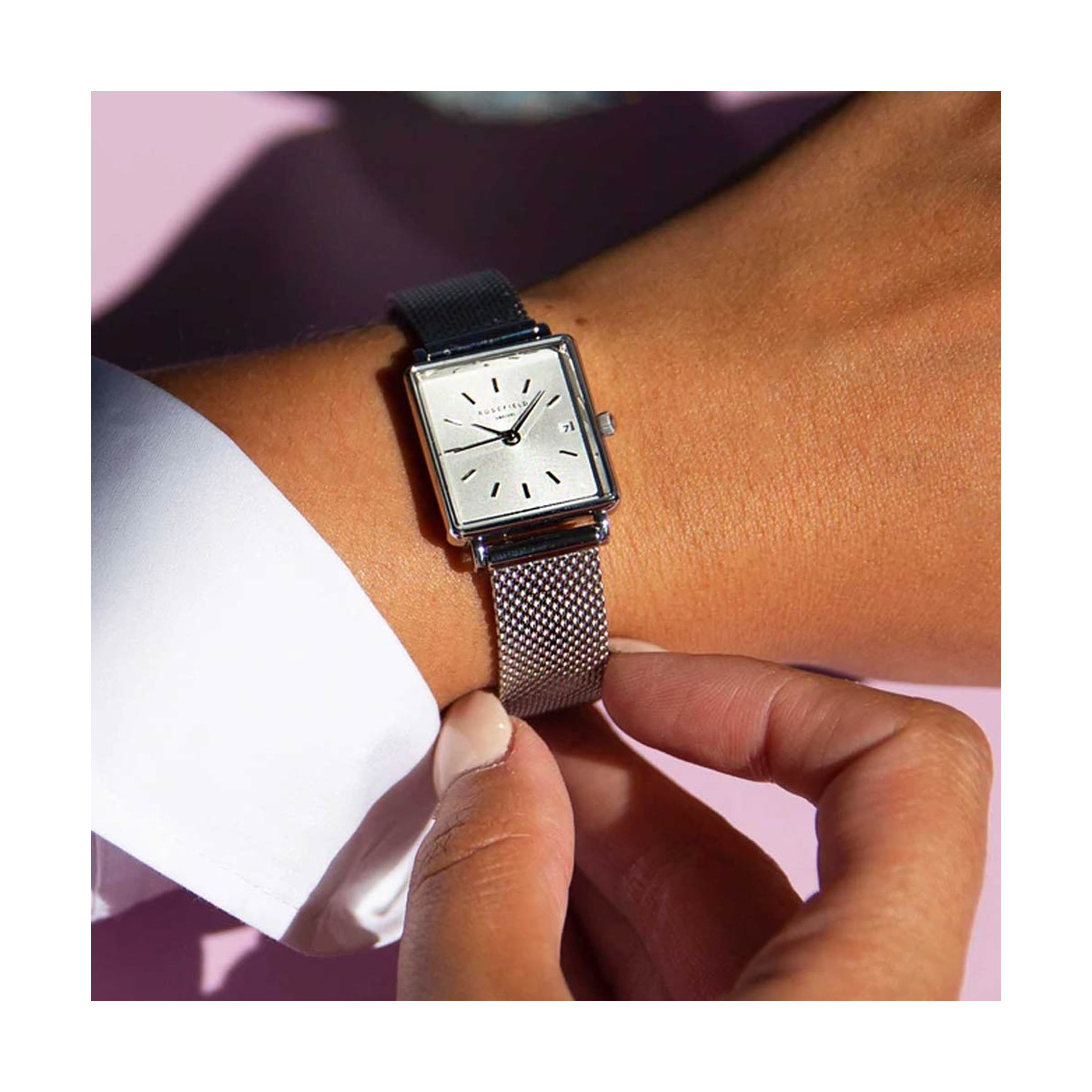 Montre Rosefield Femme "The Boxy XS" Quartz - Boîtier métal doré Montre Rosefield Femme "The Boxy XS" Quartz - Boîtier métal - QMWMS-Q038