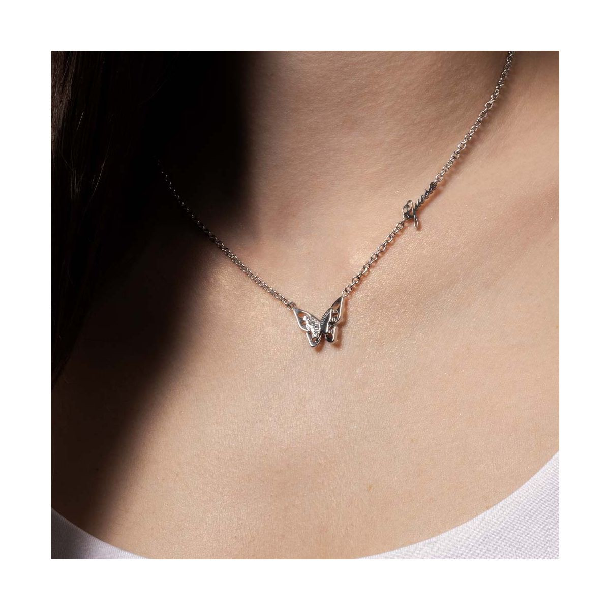 Collier Guess "Fly away" Acier rhodié - UBN70196