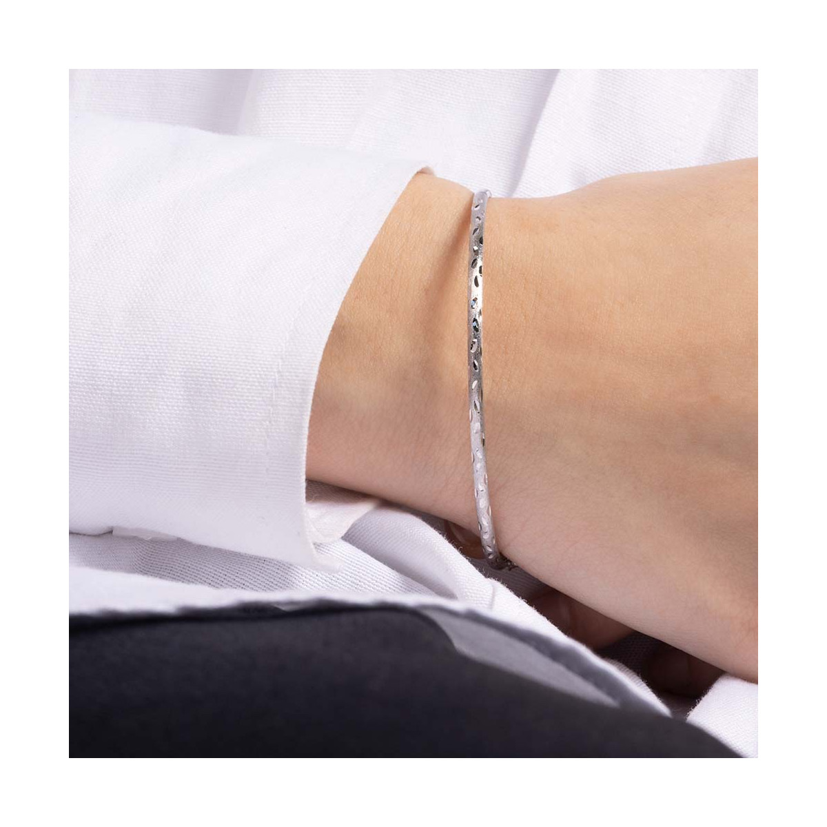 Bracelet jonc Or Blanc "Simple chic" Bracelet "Infinité" Or blanc