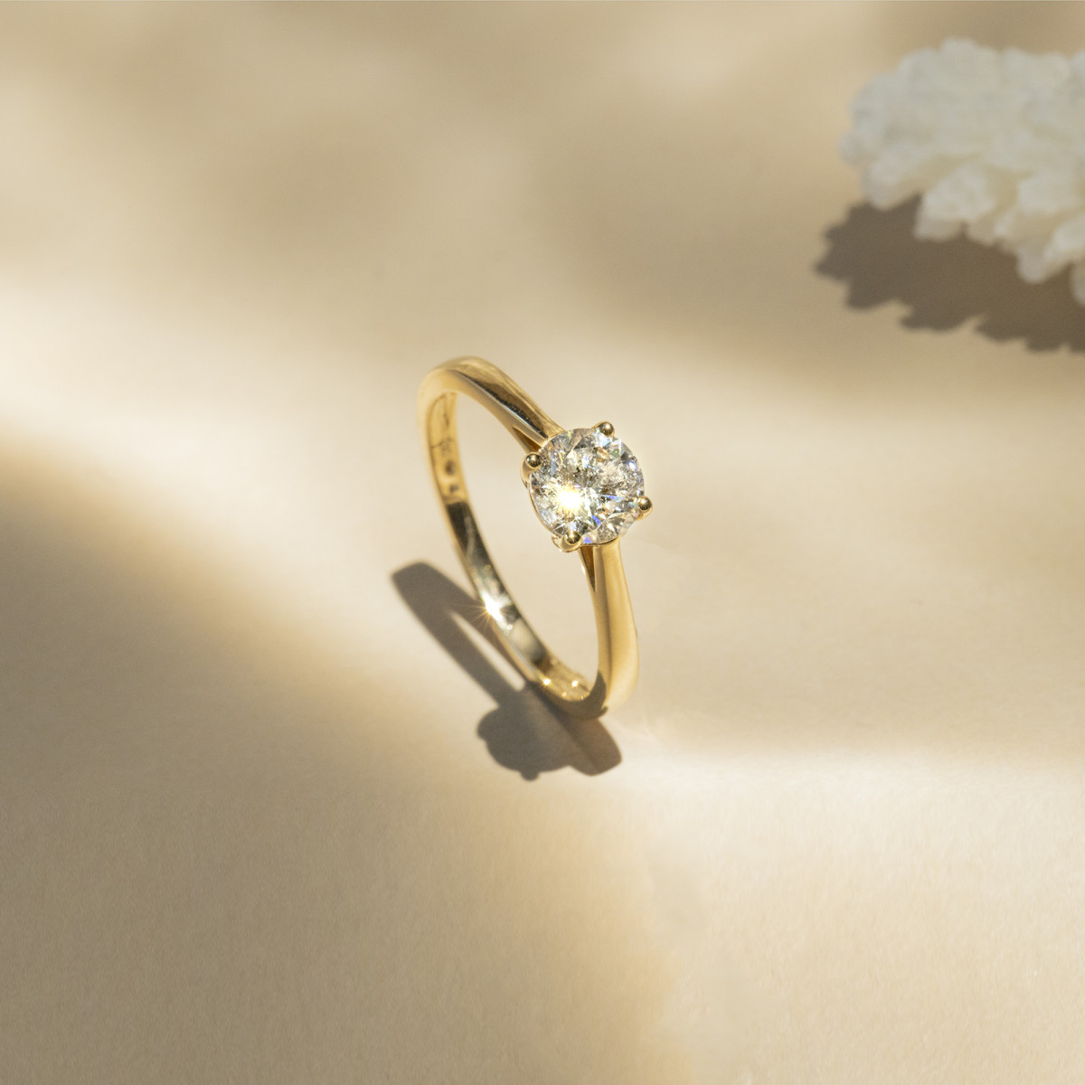 Bague "Solitaire Impérial 1" Or et Diamant Bague "Attachement Sacré" Or jaune et Diamant