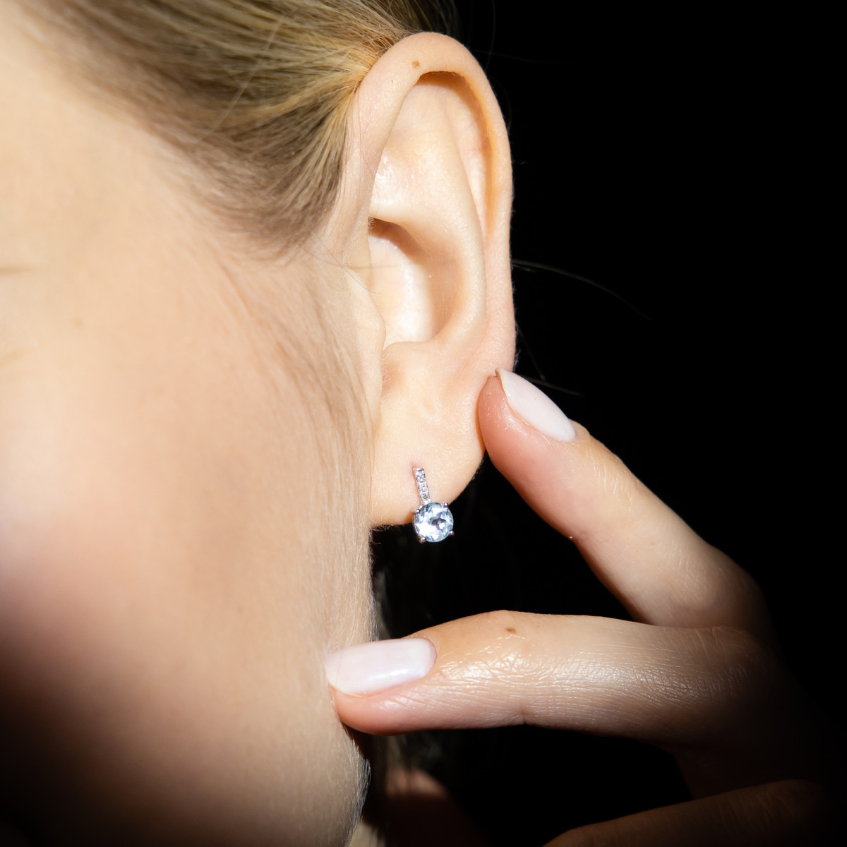 Boucles d'oreilles "Blue Light" Or et Diamants Boucles d'oreilles "Protectrice" Or blanc et Topaze