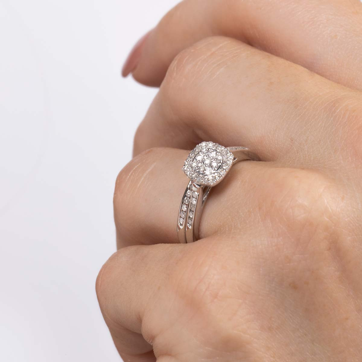 Bague "Mon voeu le plus cher" Or blanc et Diamants Bague " Athénaïs" Or blanc et Diamant