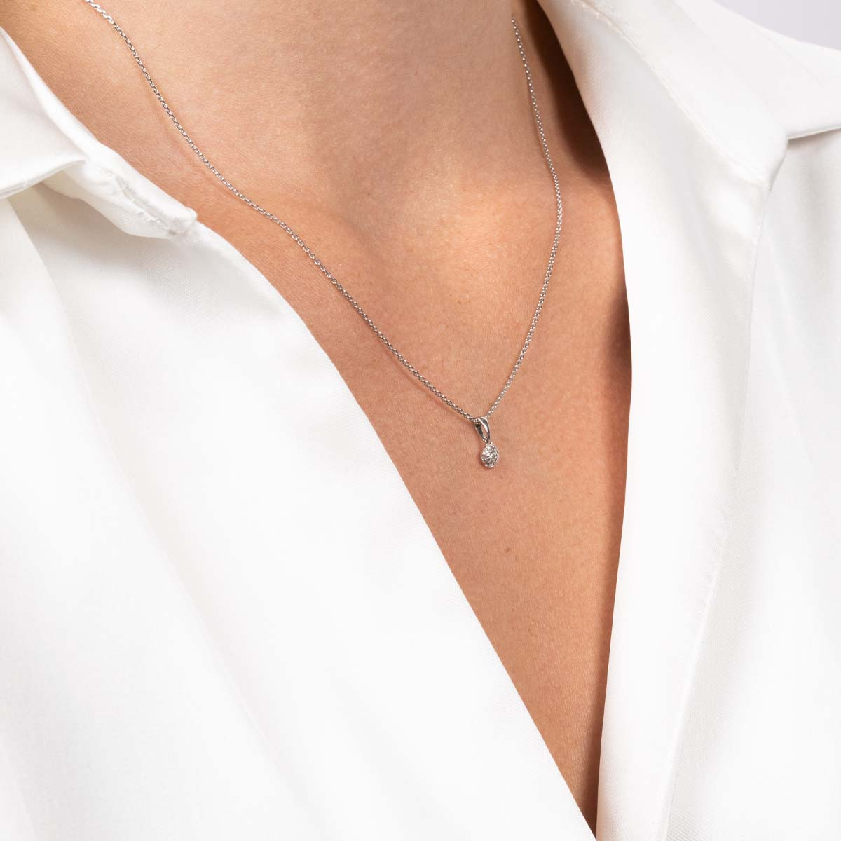 Pendentif "Idylle" Or Blanc et Diamants Pendentif "Idylle" Or Blanc et Diamants