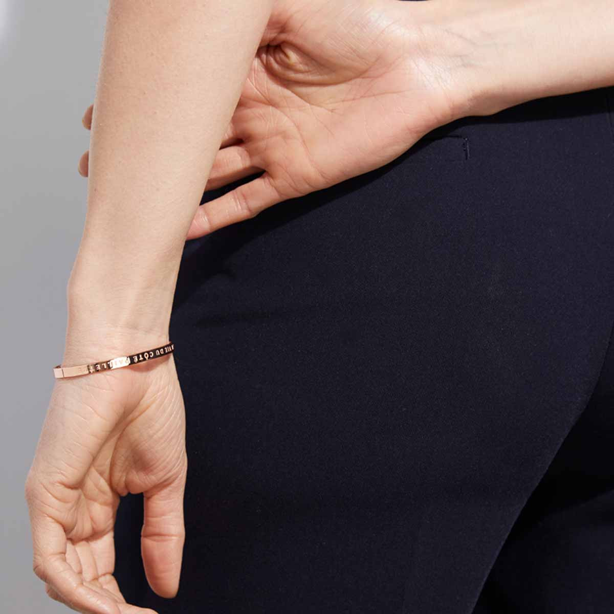 "MAMAN SUBLIME" bracelet jonc rosé à message