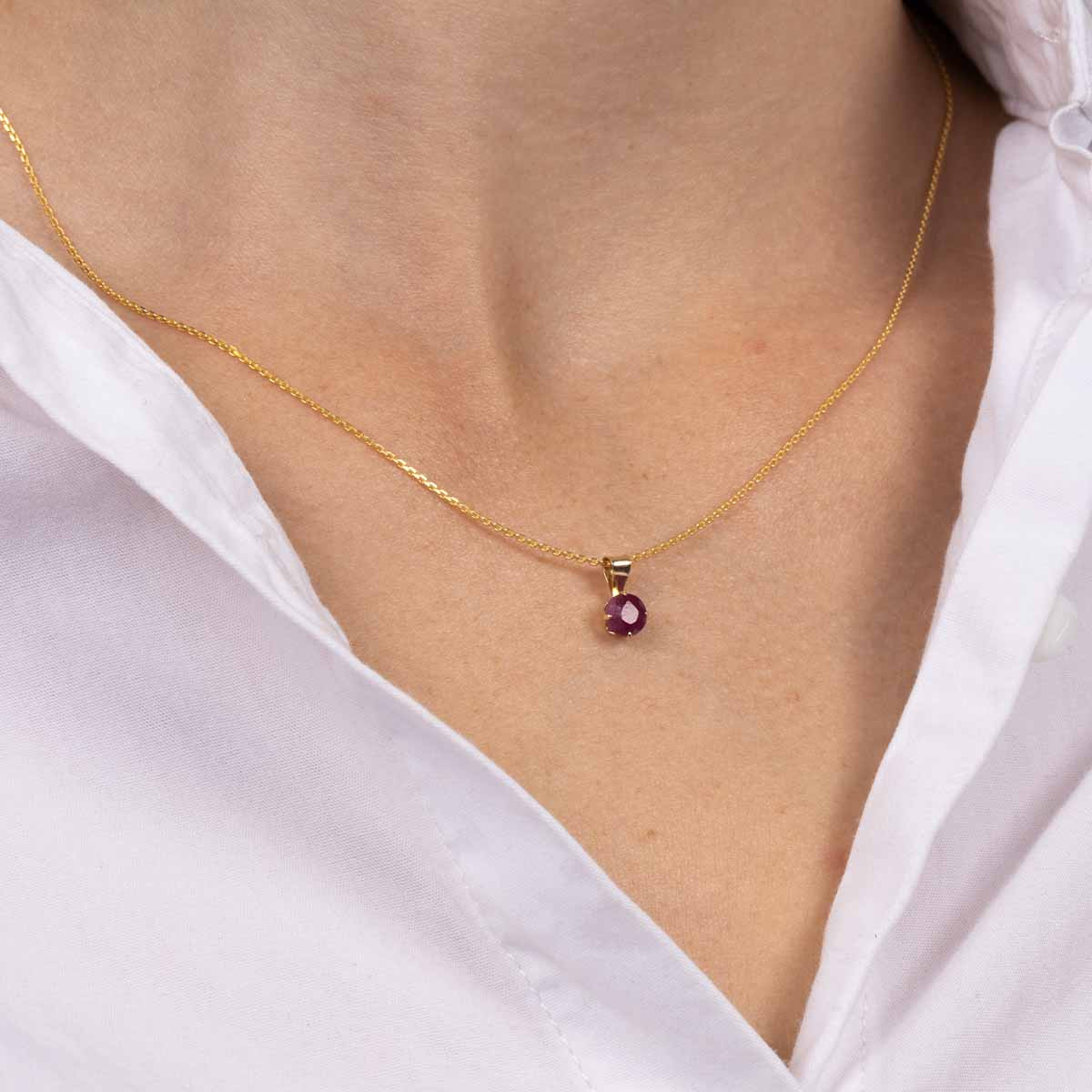 Pendentif Or Jaune et Rubis 0,74 carats "Puce" + chaîne argent doré offerte Pendentif "Phalène" Or jaune