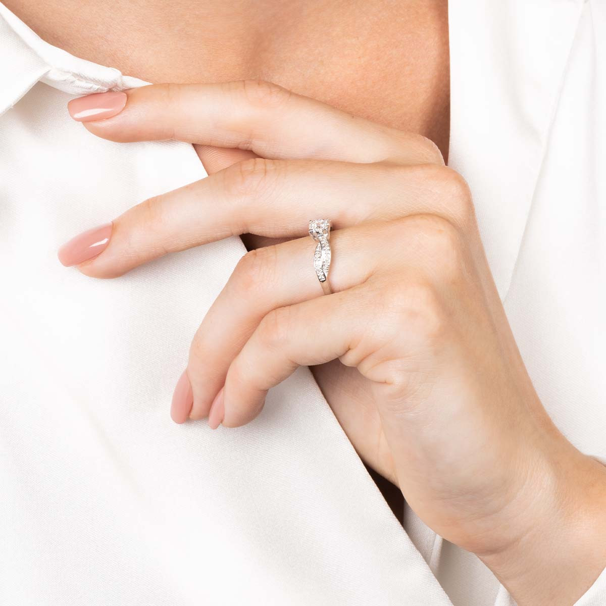 Bague "Bel Eclat" Or blanc et Diamants Bague "Ariane Majestueuse" Or blanc et Diamant