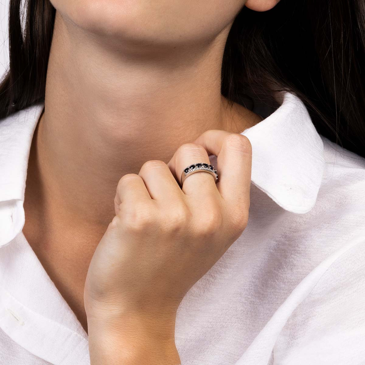 Bague "Sitra Saphir" Or blanc et Diamants Bague "Bianca" Or blanc et Saphir