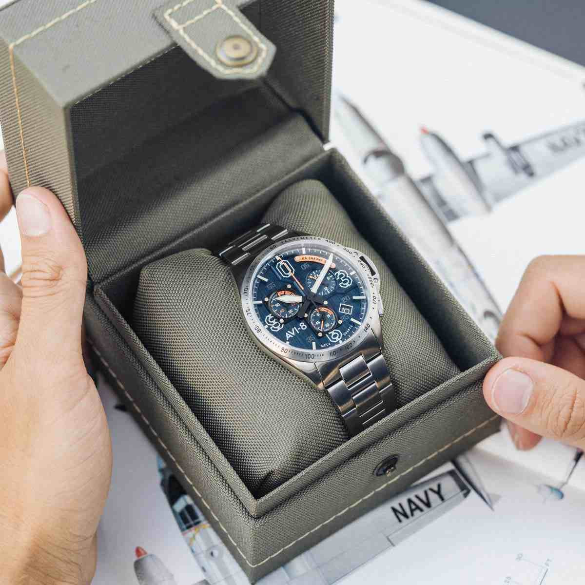 Montre AVI-8 P-51 Mustang - Quartz Chronographe - AV-4077-22