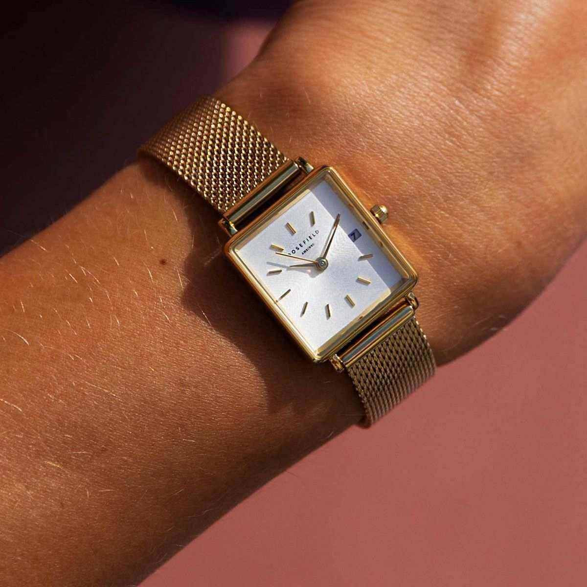 Montre Rosefield Femme "The Boxy XS" Quartz - Boîtier métal doré Montre Rosefield Femme "The Boxy XS" Quartz - Boîtier métal doré - QMWMG-Q039