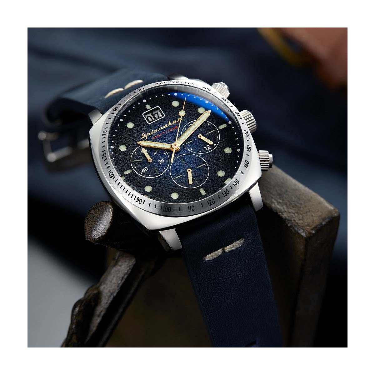 Montre Homme Spinnaker HULL Chronographe Cadran bleu Bracelet cuir bleu