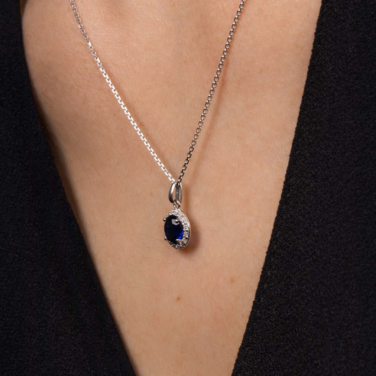 Pendentif Or Blanc et oxydes de zirconium"Bleu merveilleux" + chaîne argent offerte Pendentif "Songerie" Or blanc