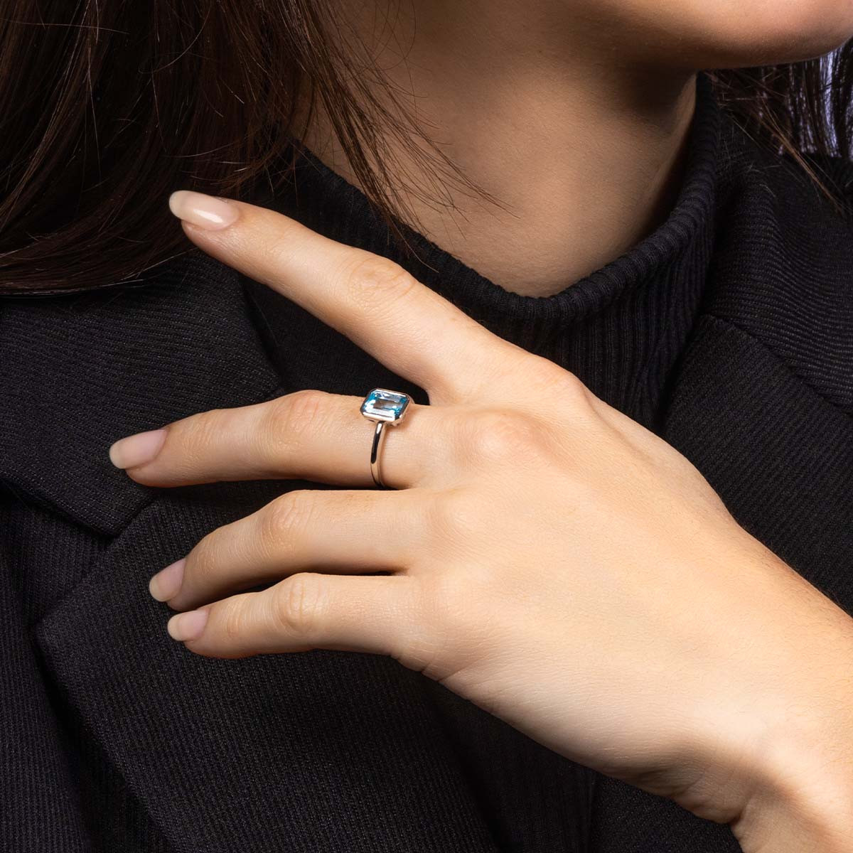 Bague " Salomé" Or blanc et Topaze