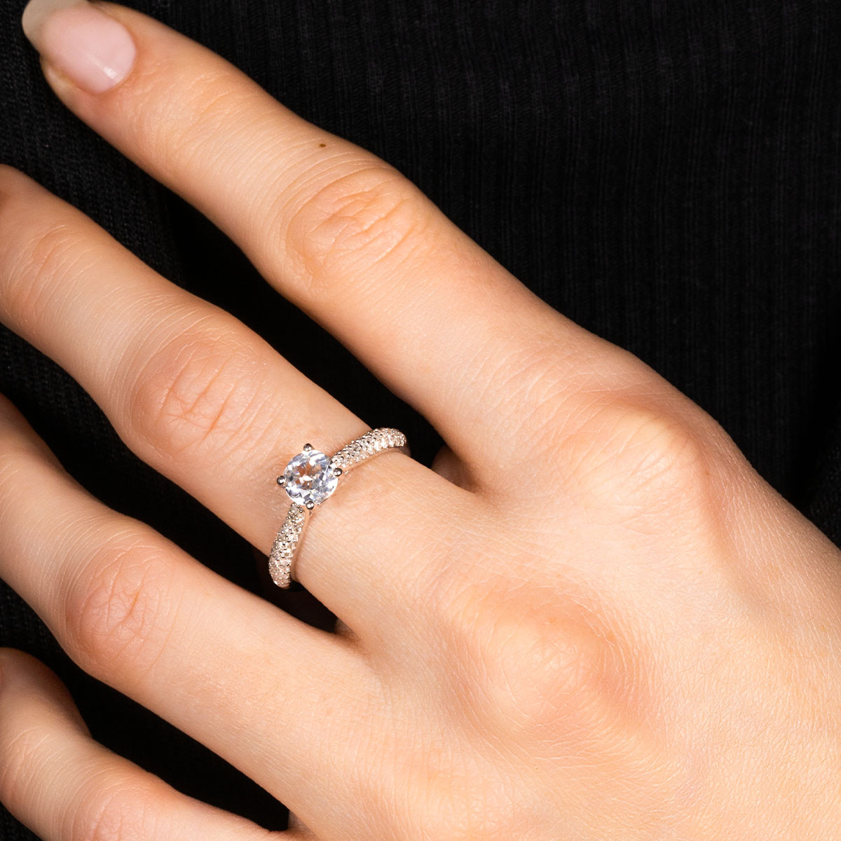 Bague "Thalia" Or blanc et Topaze