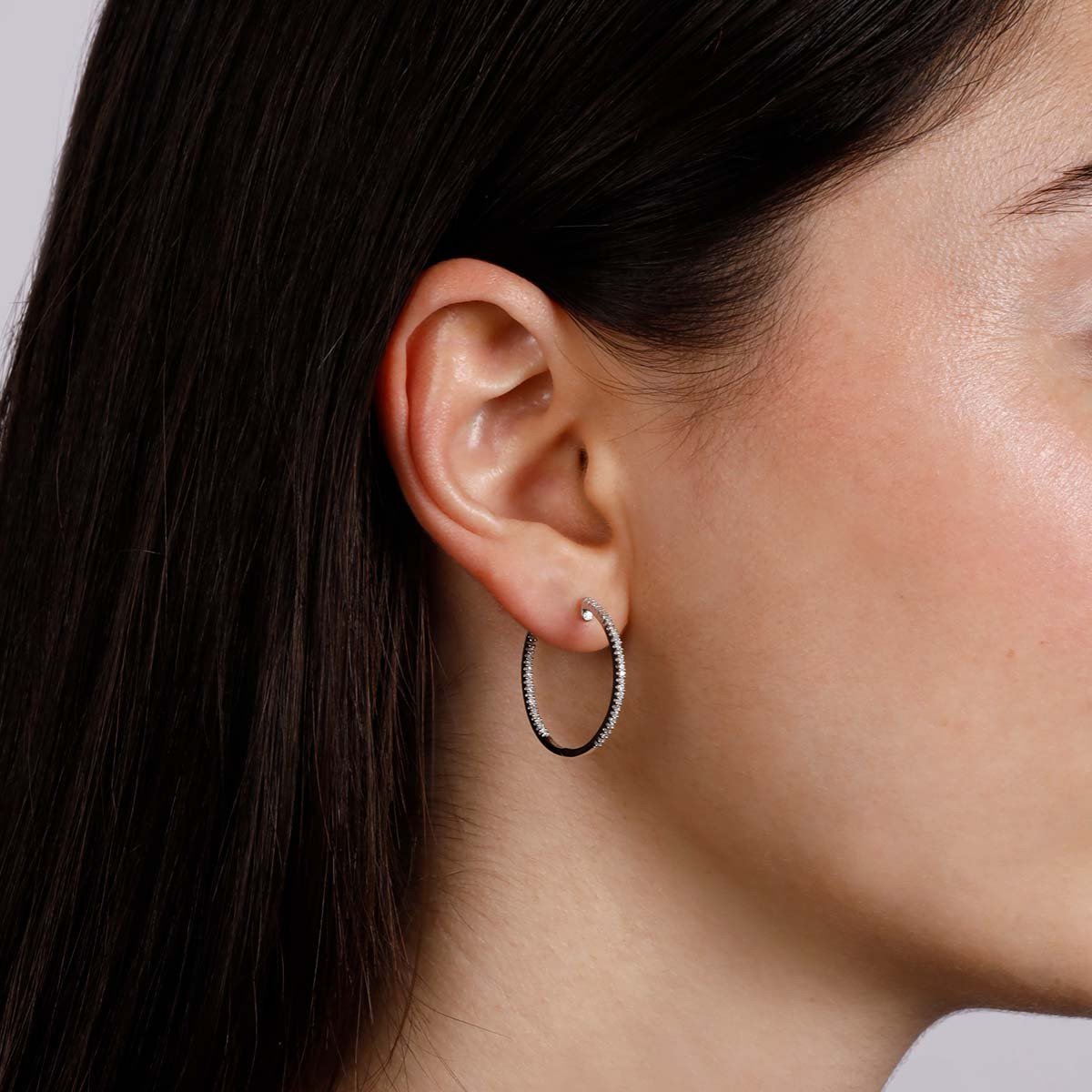 Boucles d'oreilles "Créoles de diamants" Or et Diamants Boucles d'oreilles "Embrassée" Or blanc et Diamant