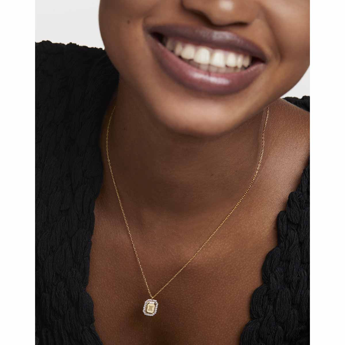 PDPAOLA Collier zodiaque en argent doré- Gémeaux - CO01-570-U PDPAOLA Collier zodiaque en argent plaqué or - Gémeaux - CO01-570-U