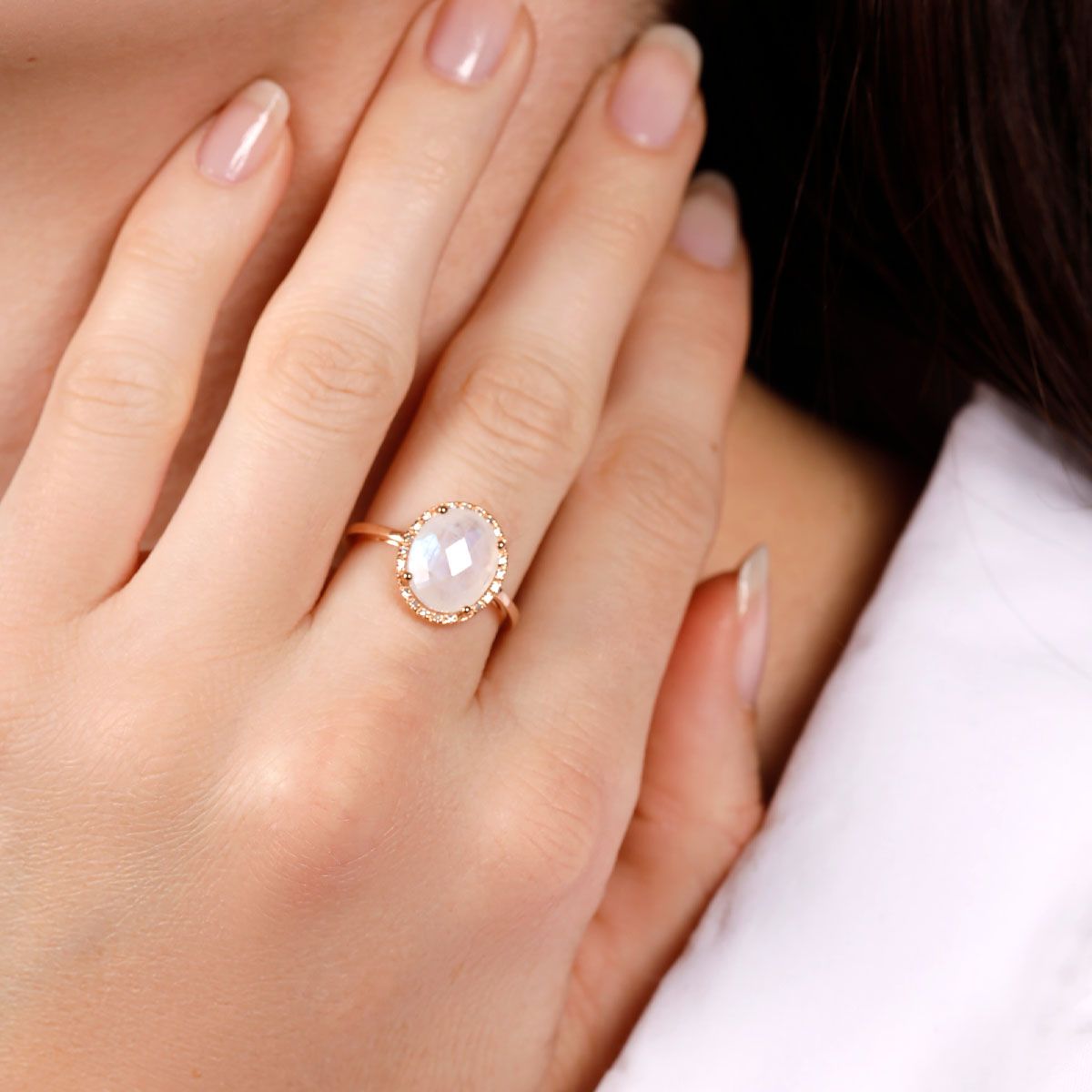 Bague "Emotion" Or, Diamants et pierre de lune Bague "Douce" Or rose et Pierre de lune