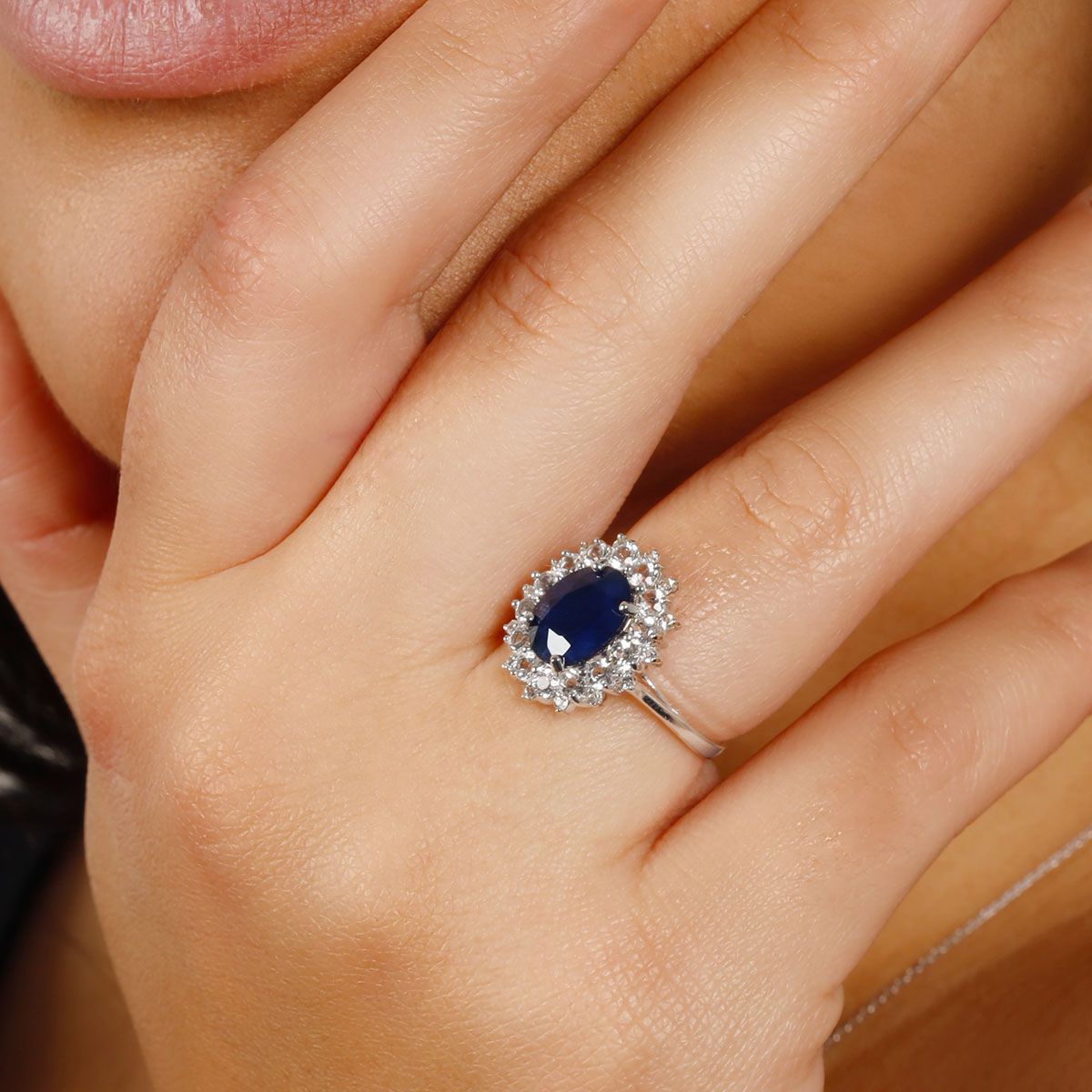Bague "Soleil Bleu" Or, Saphir et Topazes Bague "Bleu Princesse" Or blanc et Saphir