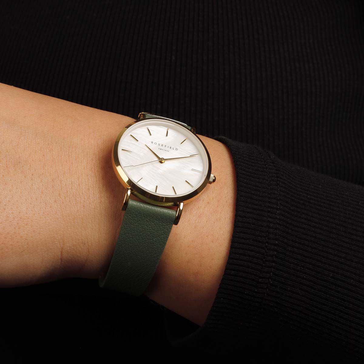 Montre Rosefield Femme "West Village" Quartz - Boîtier métal doré - WFGG-W85 Montre Rosefield Femme "West Village" Quartz - Boîtier métal doré - WFGG-W85