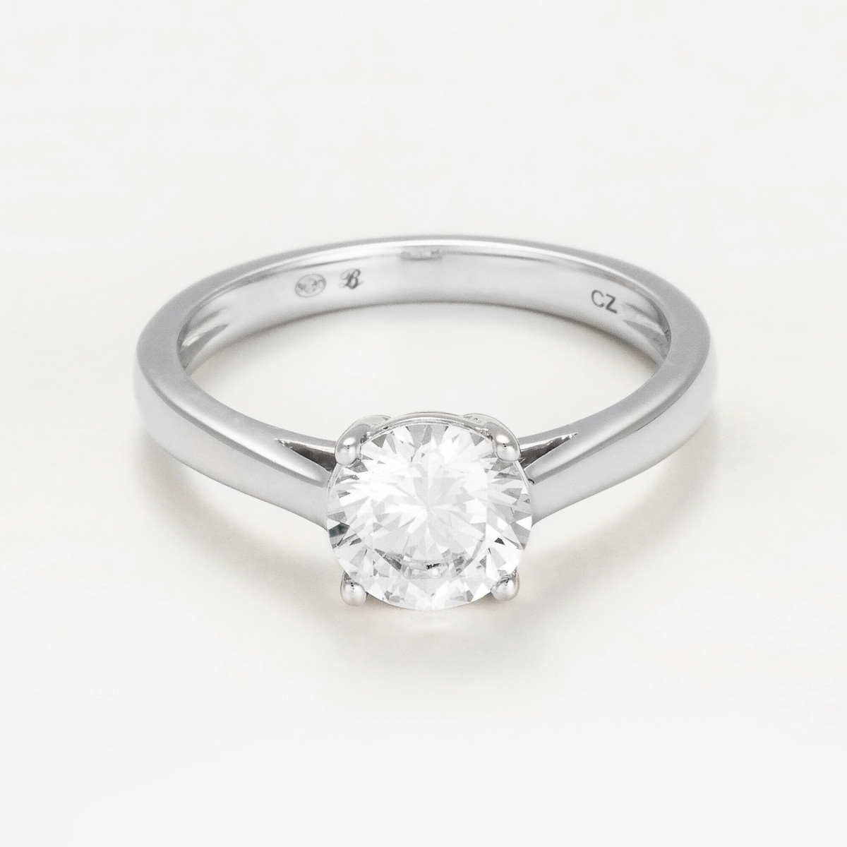Bague "Attachement Sacré" Or blanc et Diamant Bague "Attachement Sacré" Or blanc et Diamant