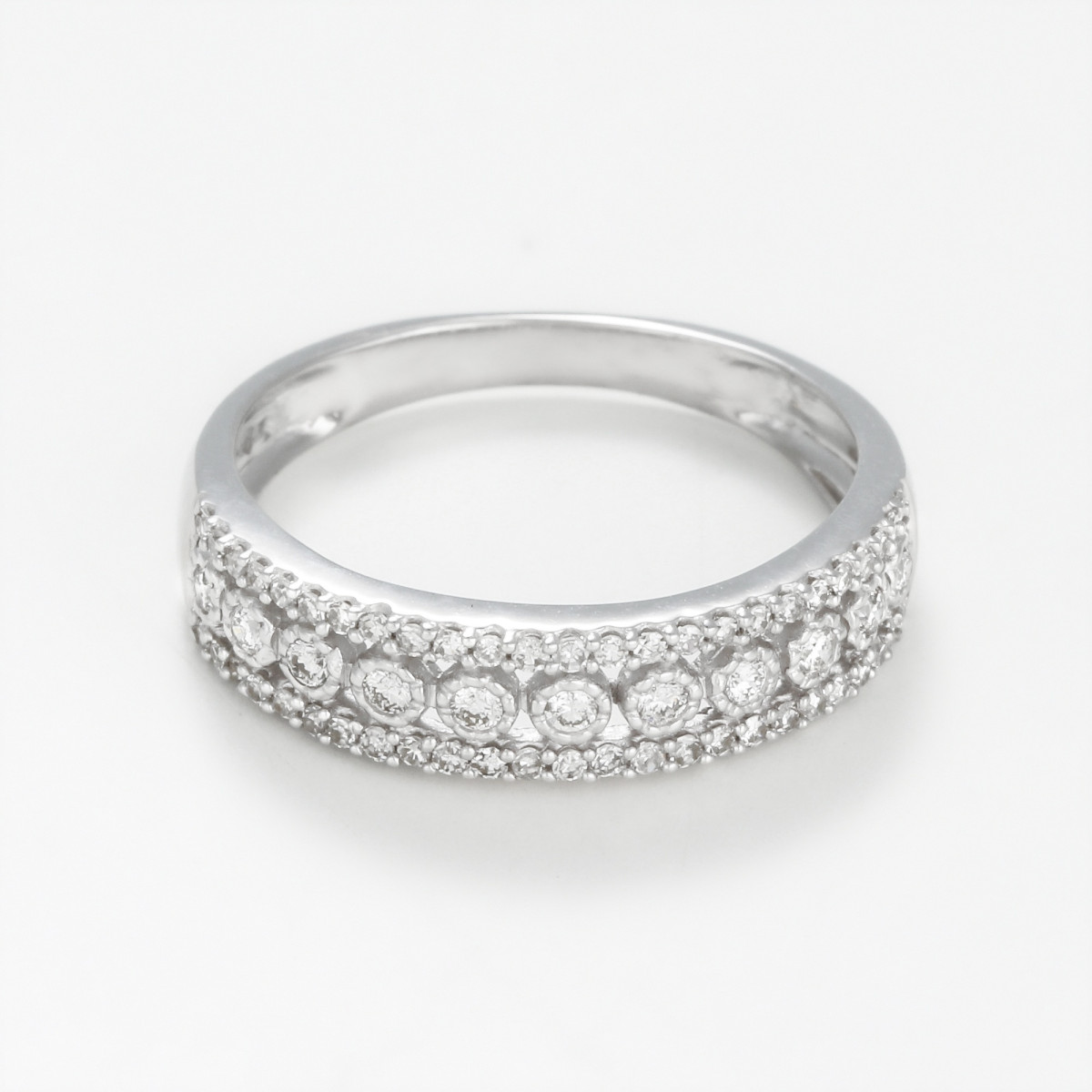 Bague "Béguin Noble" Or blanc et Diamant Bague "Béguin Noble" Or blanc et Diamant