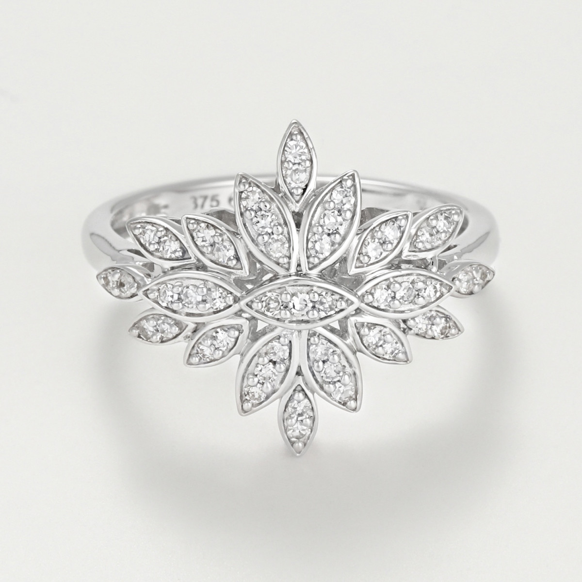 Bague "Bienvenue" Or blanc et Diamant Bague "Bienvenue" Or blanc et Diamant