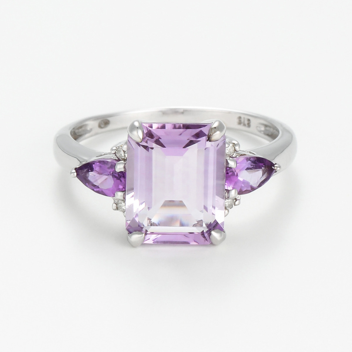 Bague "Délectable" Or blanc et Améthyste Bague "Délectable" Or blanc et Améthyste
