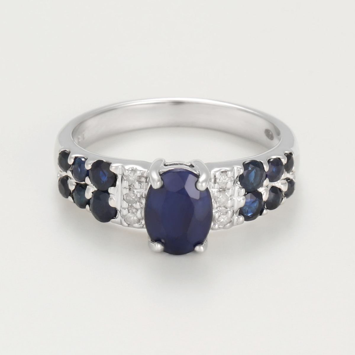 Bague D0,042/6 S1,74/13 "Désinvolte" Bague D0,042/6 S1,74/13 "Désinvolte"