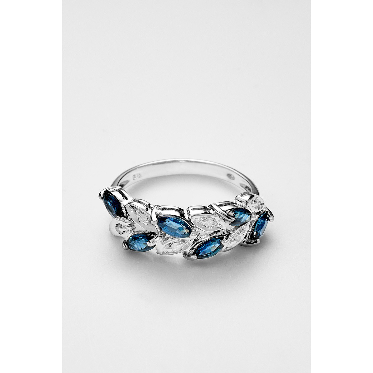 Bague "Destin Divin" Or blanc et Saphir Bague "Destin Divin" Or blanc et Saphir