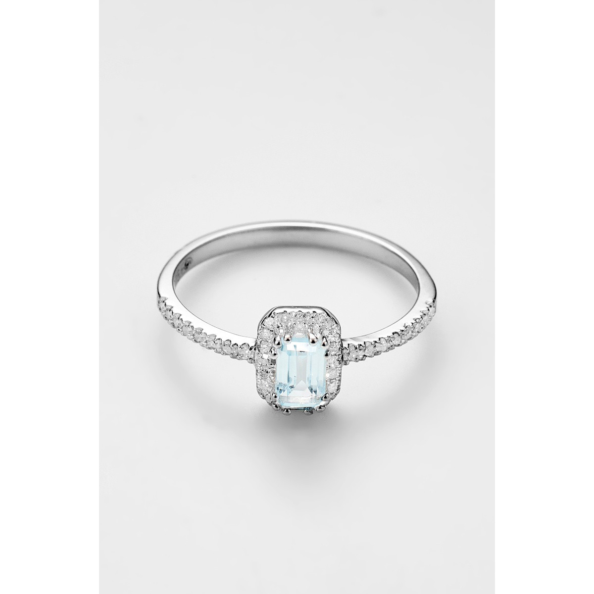 Bague "Flamme Éternelle" Or blanc et Topaze