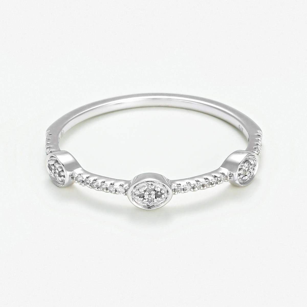 Bague " Fleur" Or blanc et Diamant