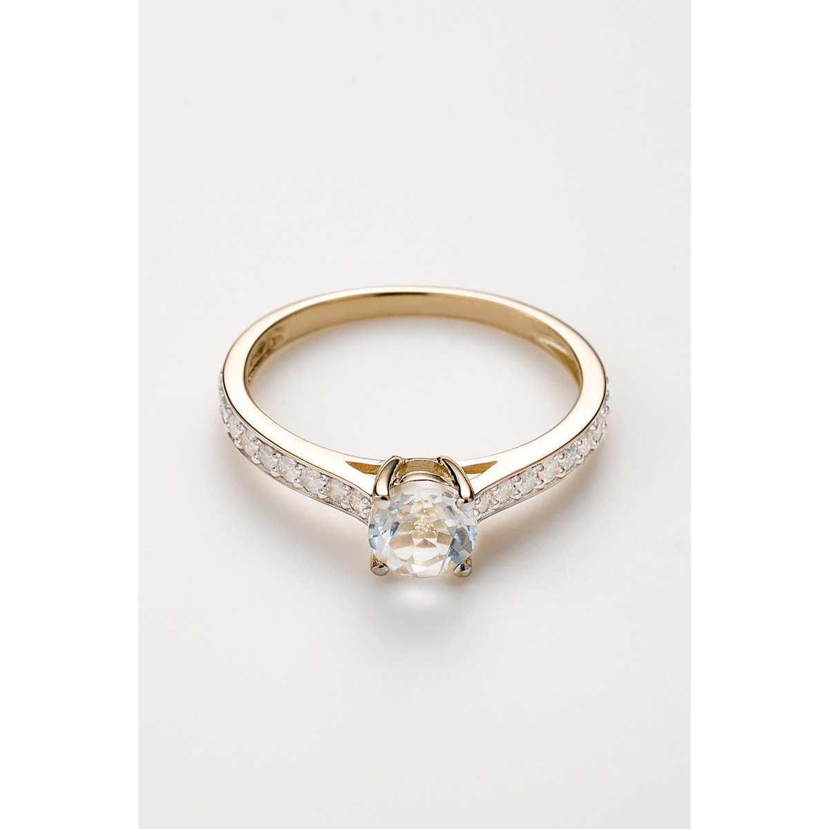 Bague " Ludivine" Or jaune et Topaze